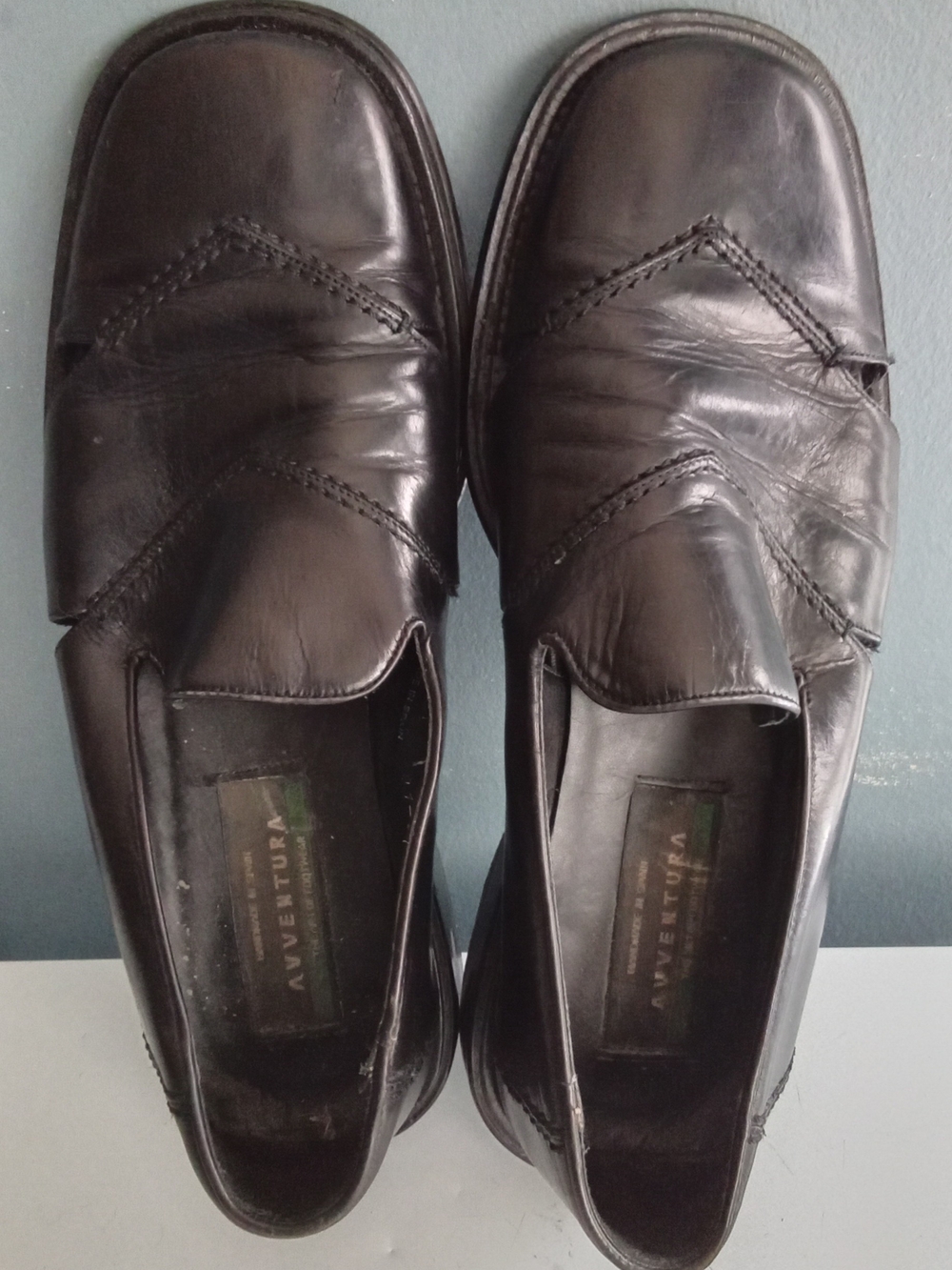 Aventura Men's Black Leather Slip-On Loafers Size 8.5